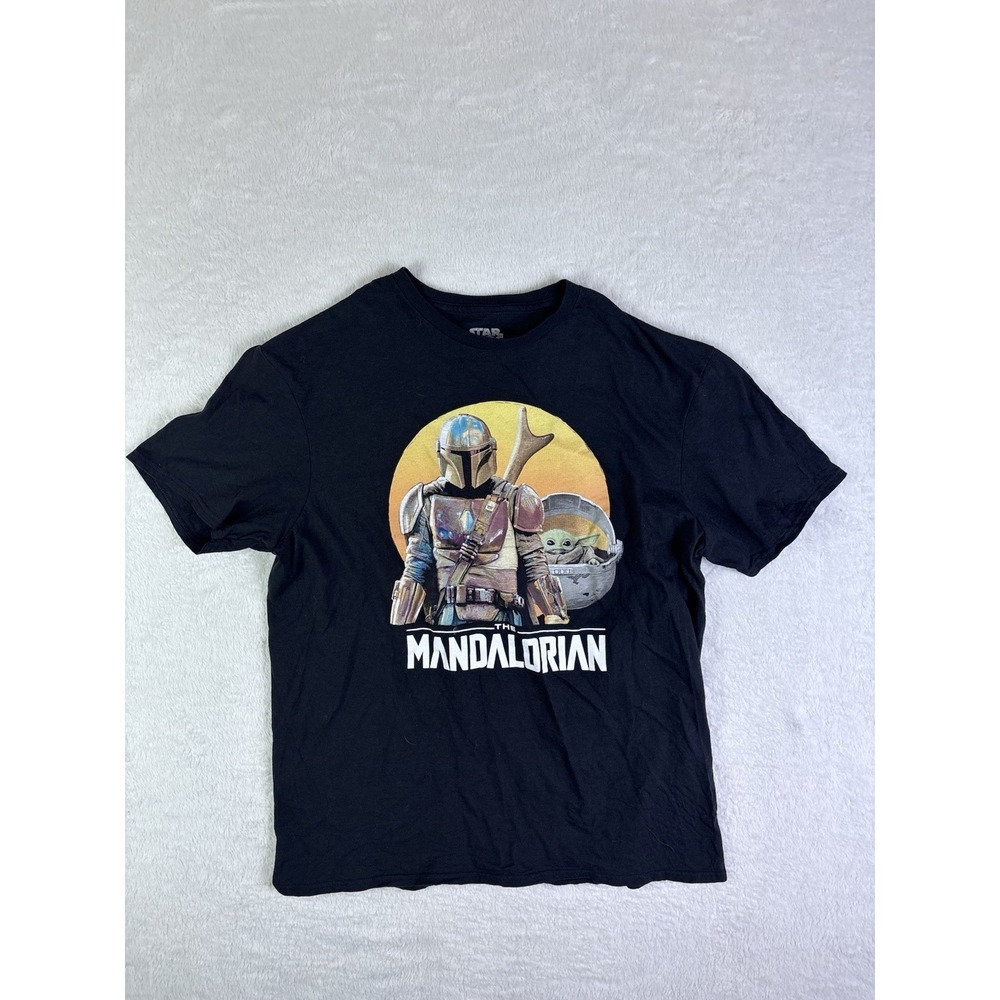 Star Wars The Mandalorian and Baby Yota Graphic Print T- Shirt Men's Large Black